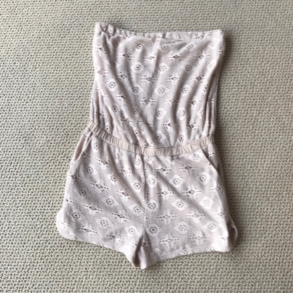 Sleeveless crotchet romper